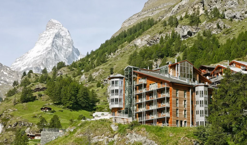Doing the Swiss Alps Like a True Mountain Man (or Woman) — 3 Stunning Towns You Must Visit and Your What to Do Guide