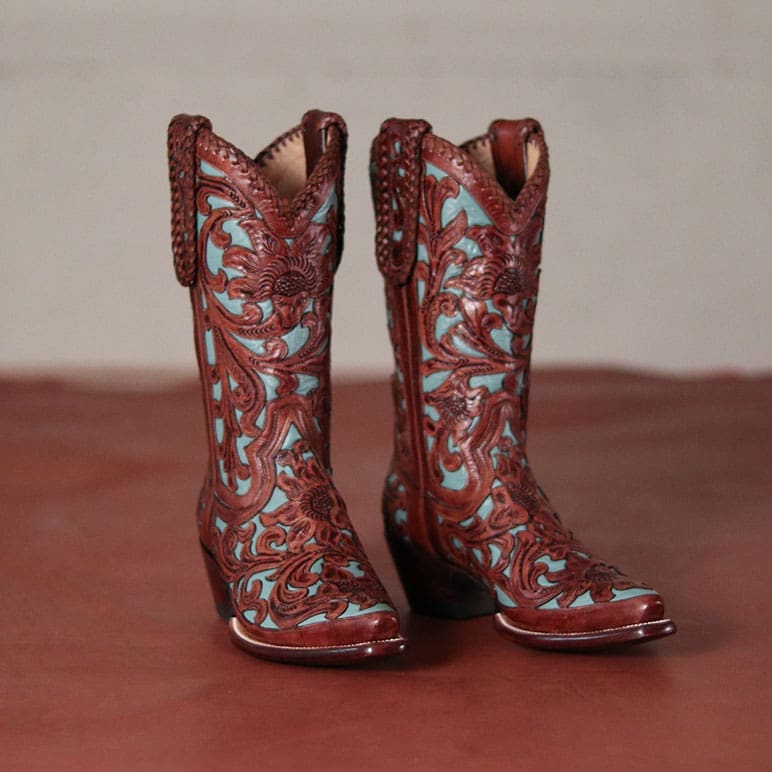 Boots – Torquoise filigree in handcut kidd from the Vaquero collection at M L Leddy’s.