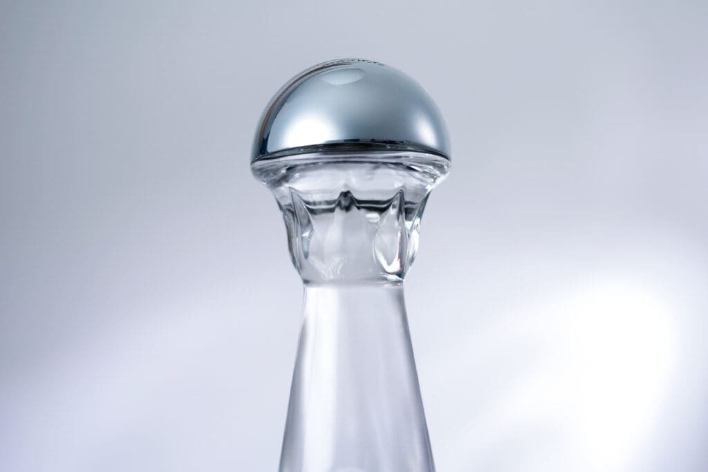 As always with Clase Azul, Tequila Plata’s decanter is as majestic and beautiful as the tequila itself.