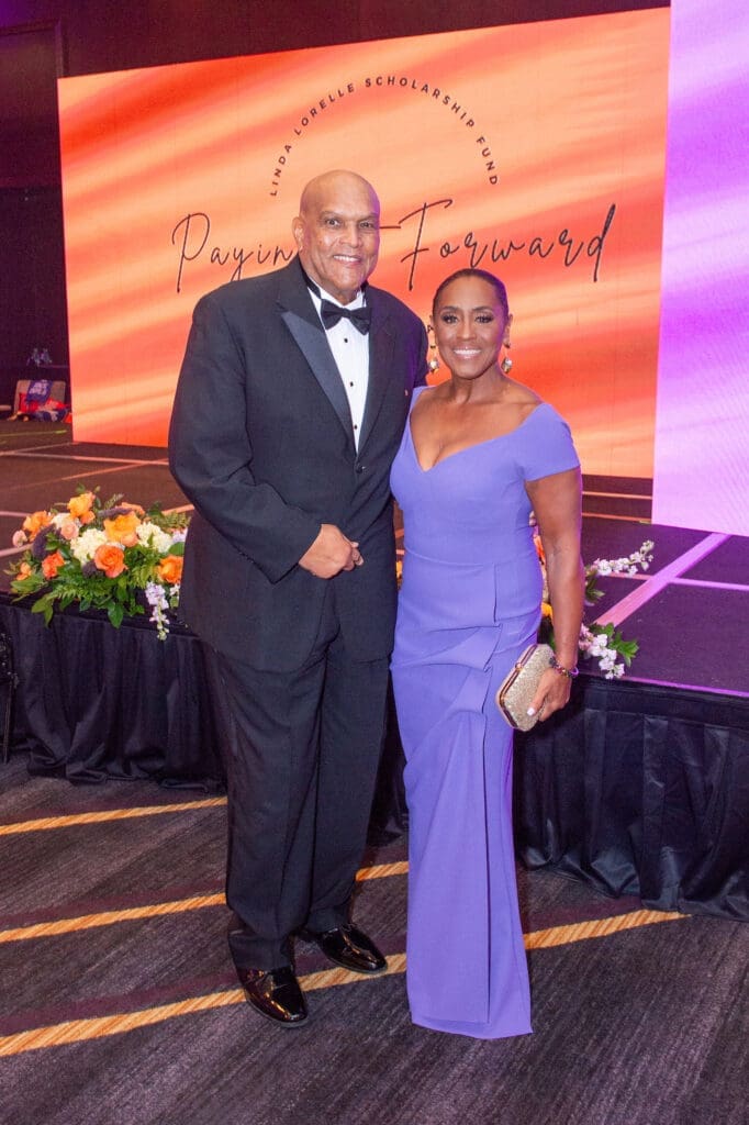 Lou Gregory & Linda Lorelle at the Linda Lorelle Scholarship Fund 'Paying It Forward' gala. (Photo by Jacob Power)
