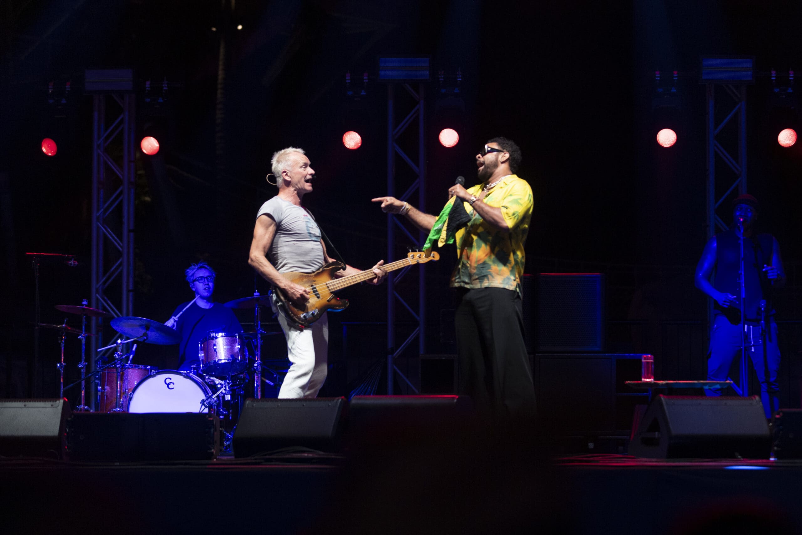 Sting & Shaggy performing4