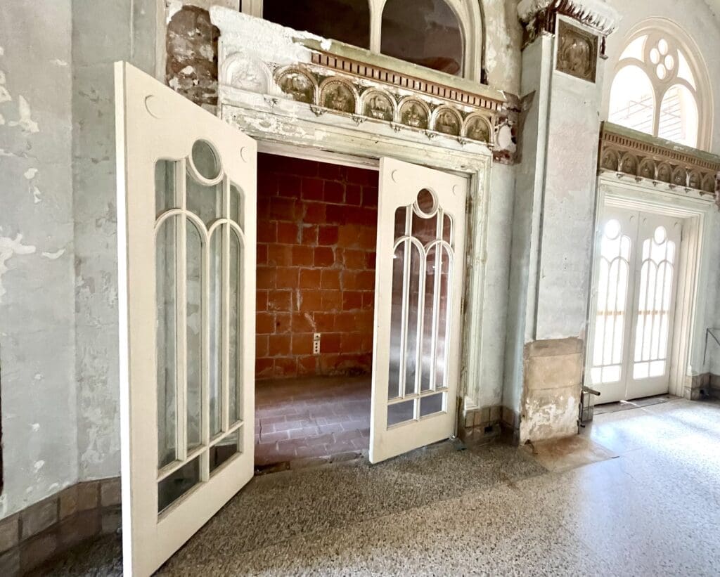 The Baker Hotel with stunning architectural details (like local Wagley brick) around every corner. (Photo by Courtney Dabney)