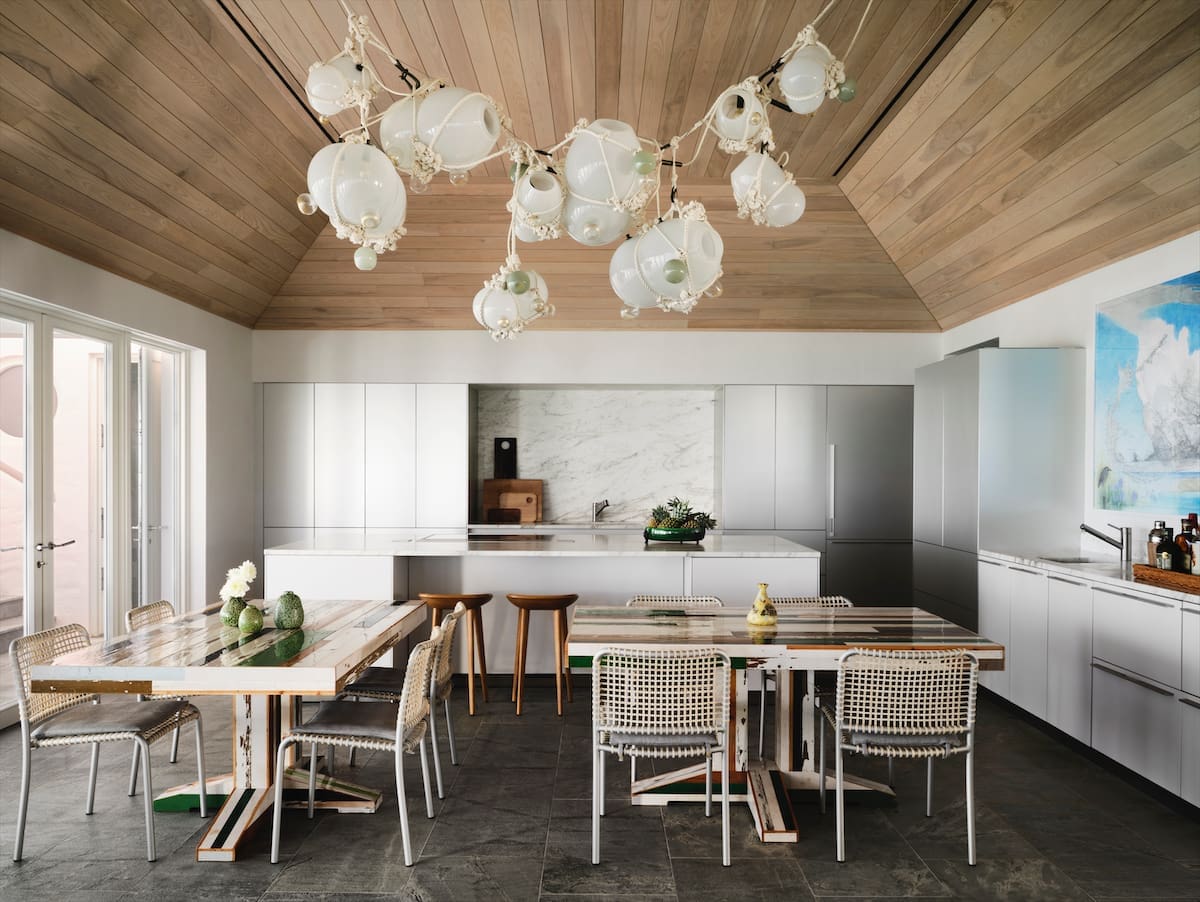 emily summers dallas designer island home -073 10_Kitchen (1) (Photo by Douglas Friedman)