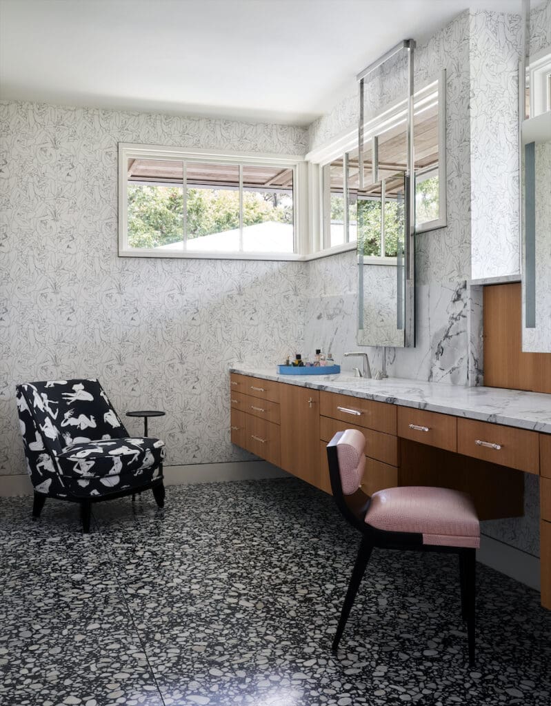 The primary bathroom was one of Corbin Sees additions to this Preston Hollow home. (Photo by Pär Bengtsson)
