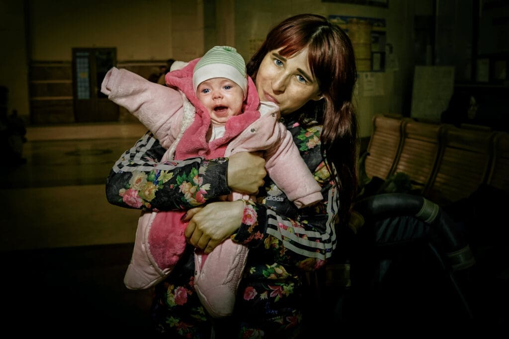 Powerful Ukrainian War Photographs Create a Gripping Scene at Houston’s Silver Street — Putting the Effects of the Fighting Into Focus