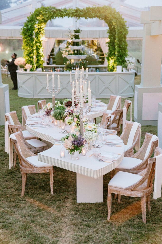 Grand serpentine dinner tables at Children's Memorial Hermann Hospital 'Fare La Fête' gala in Memorial Park. (Photo by Joseph West)