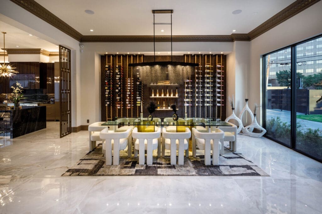 A glamorous formal dining isn’t complete without the proper design touches to create the perfect ambiance. (Photo by Steve Chenn)