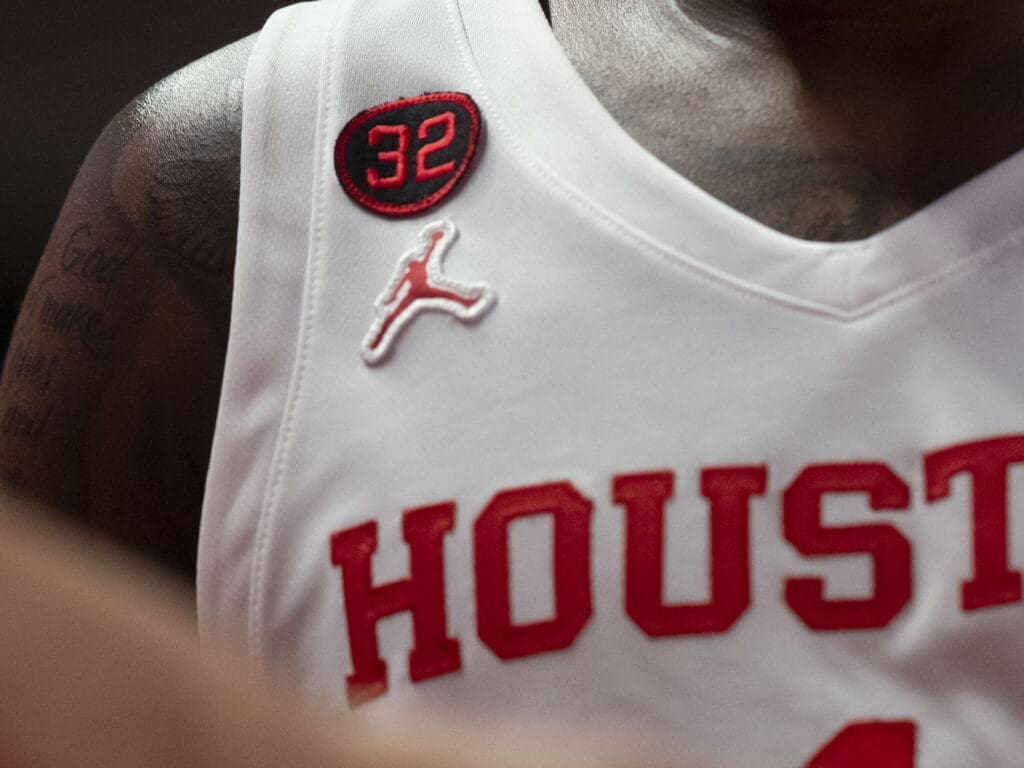 For Reggie — Kelvin Sampson’s Houston Program Will Honor the Forever Teammate Who Died Much Too Soon All Season, Opens With a Chaney Worthy Teamwork Flex