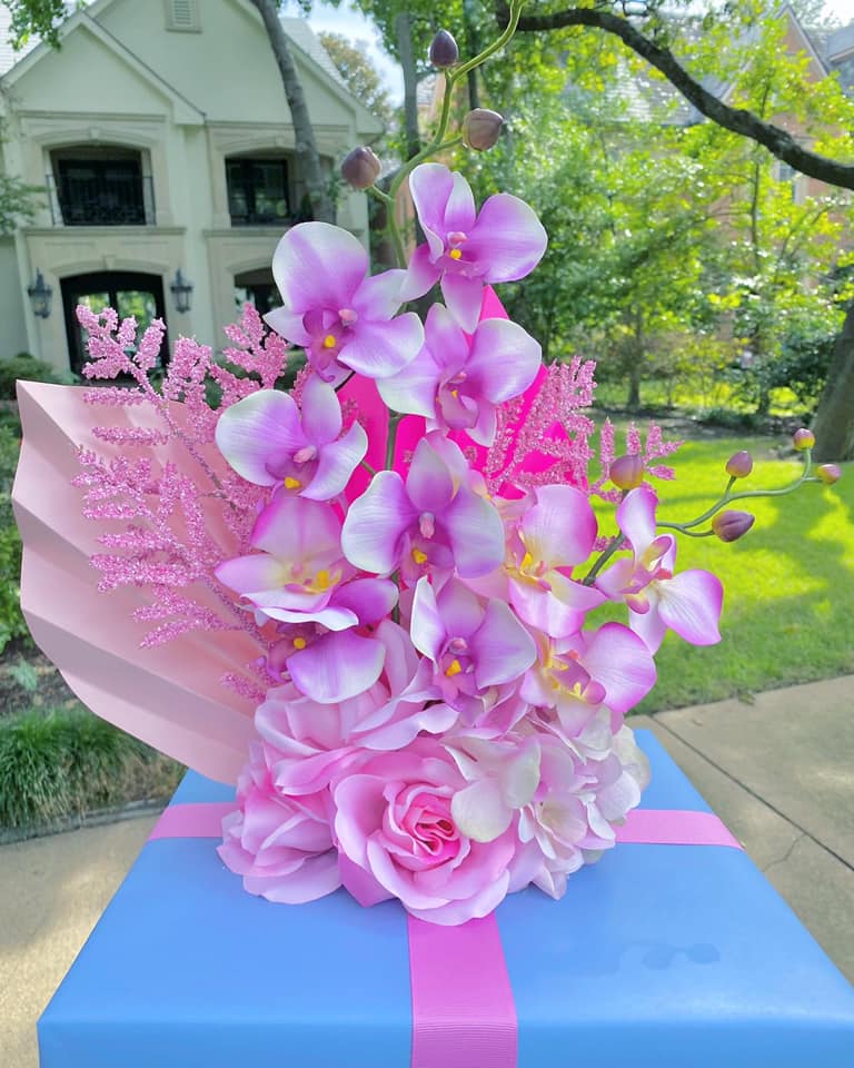 The sky is the limit when it comes to the team's creativity. (photo by Dallas Gift Wrap Creations)