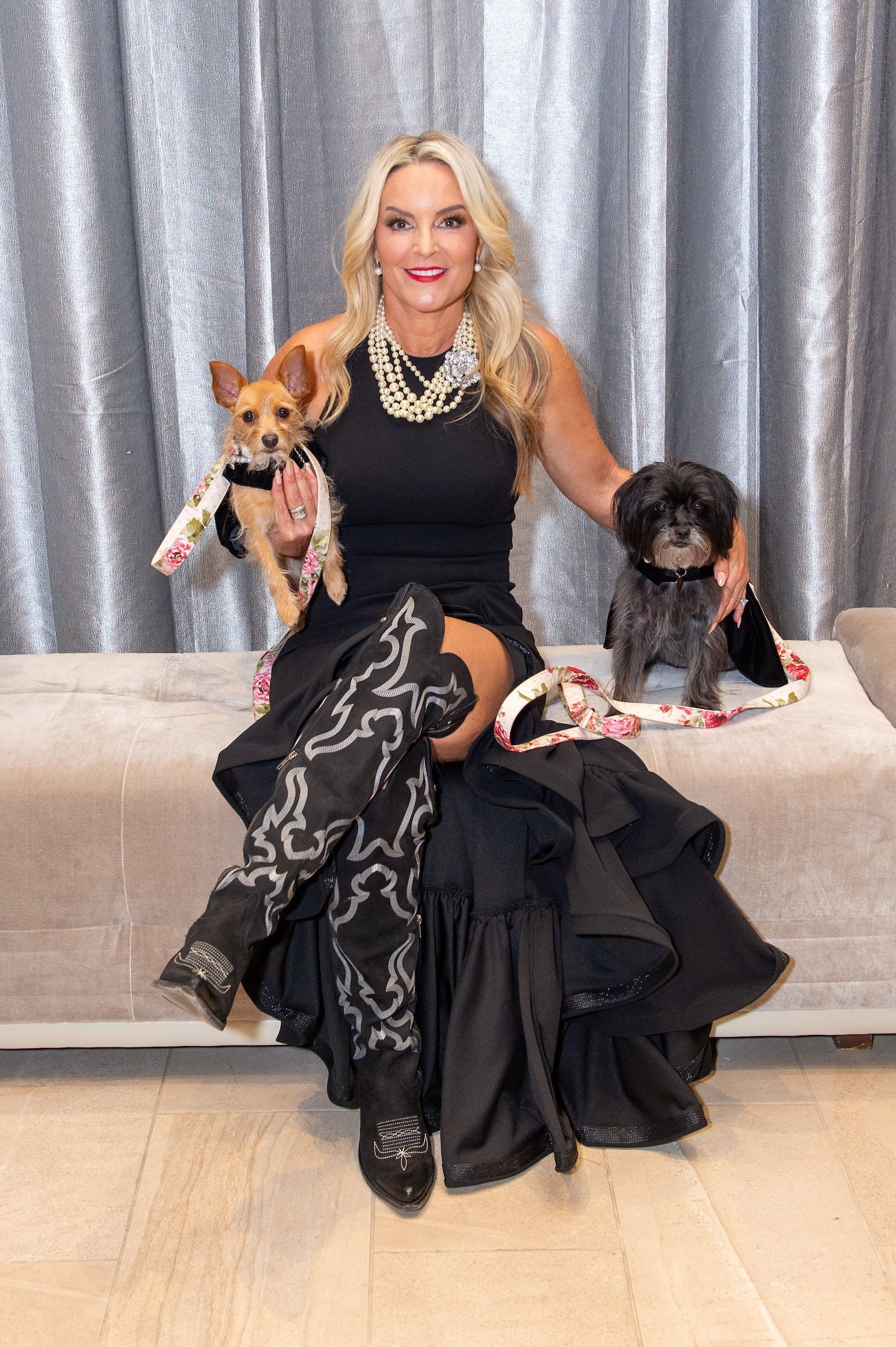 Dr Roxy Riefkohl and Olive Marie and Ruby Rose photo by Jacob Power