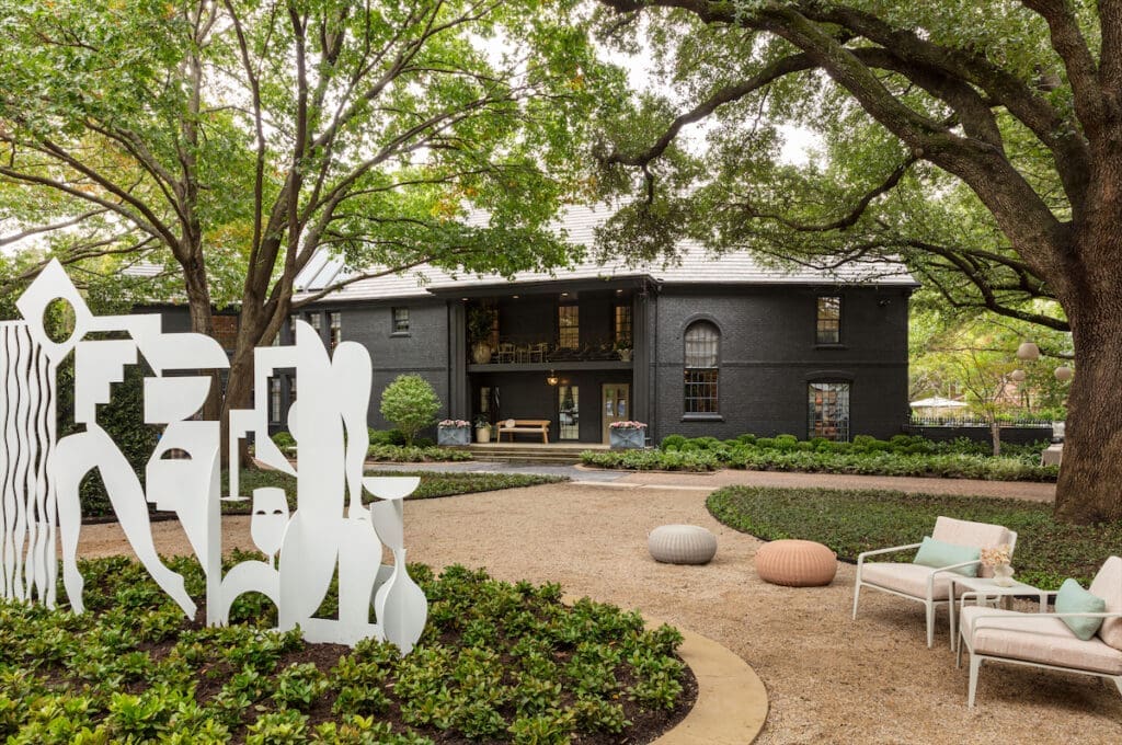 Front Landscape: Melissa Gerstle, Melissa Gerstle Design (Photo by Nickolas Sargent) 