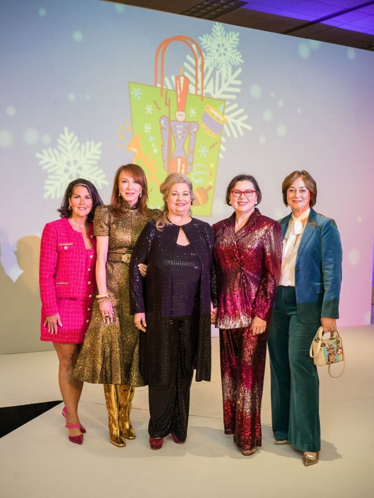 Heidi Parkhurst, Martha Finger, Katrina Arnim, honoree S. Shawn Stephens, Leigh Smith at the Houston Ballet Nutcracker Market Saks Fifth Avenue Fashion Show and  Luncheon. (Photo by Daniel Ortiz)