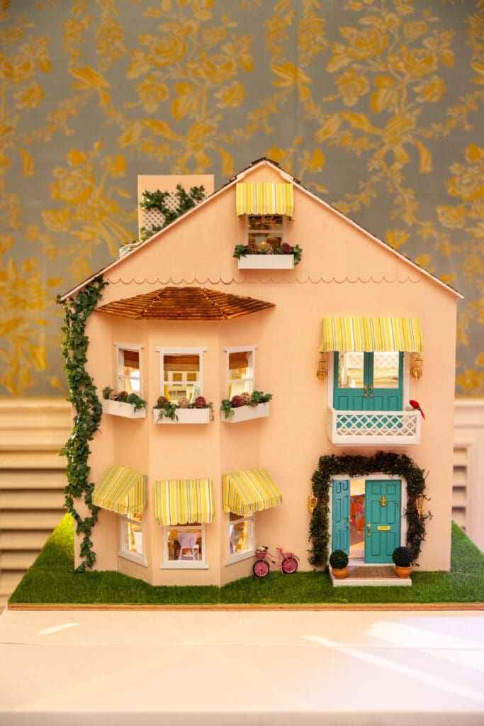 A beautiful dollhouse by Aryn Guillory 
of Oyster Creek Designs (Photo by Jenny Antill Clifton)