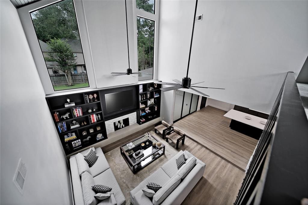 If you like a clean, modern aesthetic, this could be the home for you. 