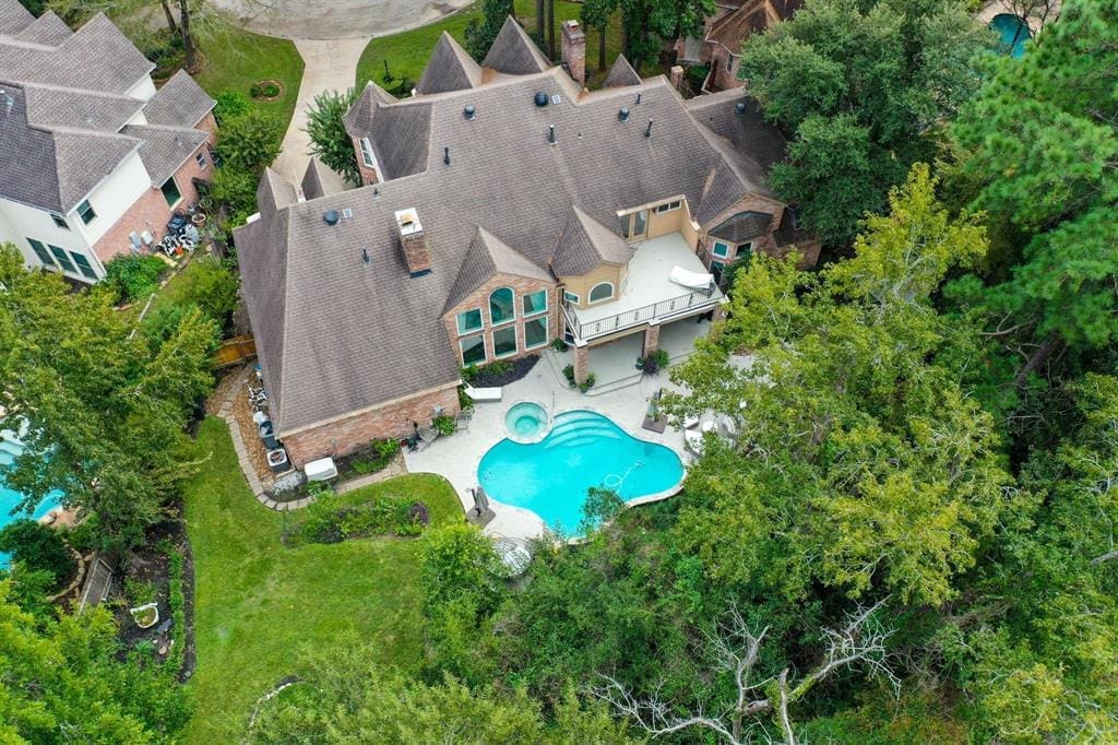 True Retreats With Party Potential — These Houses In The Woodlands Are Built For Entertaining