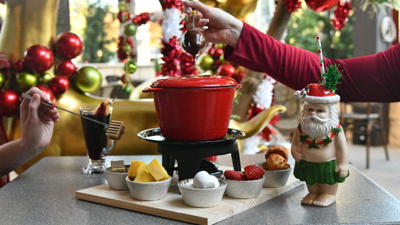 Fondue for two? Don't mind if we do.