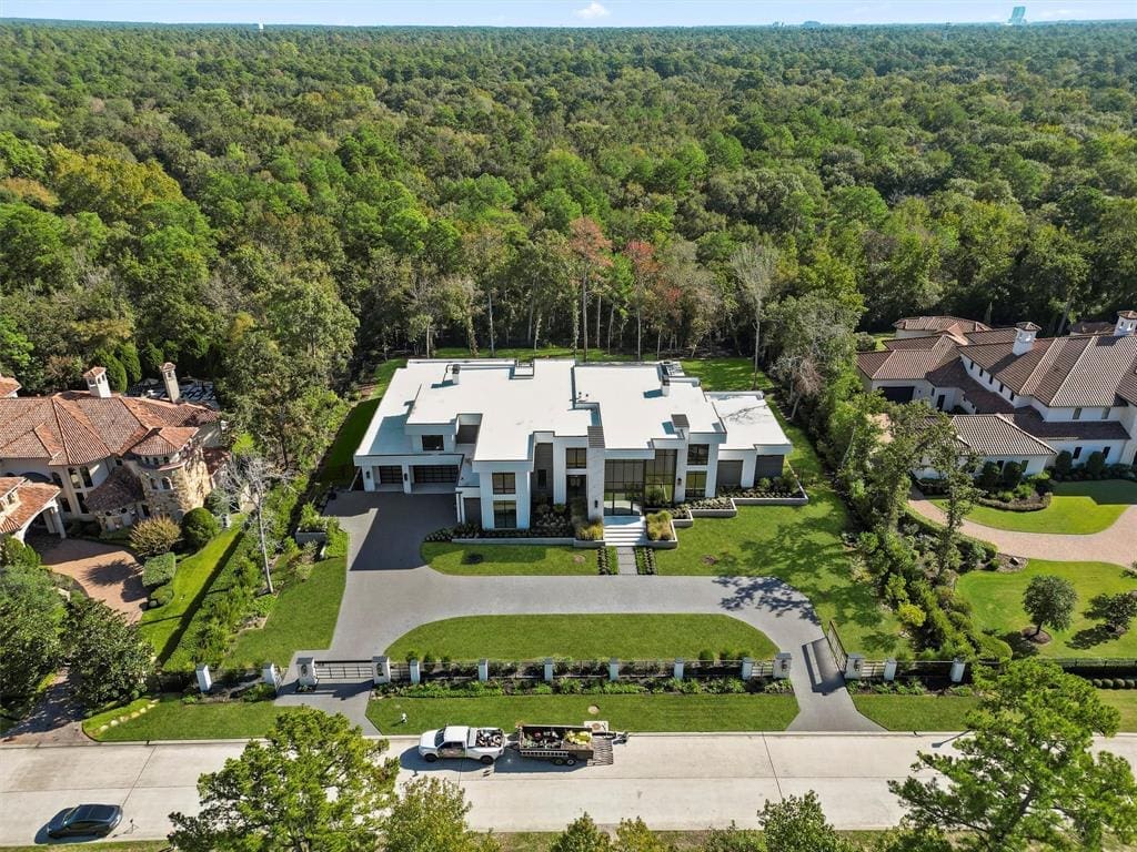 A modern marvel in the middle of the forest, 62 Hallbrook Way is a unique prospect. 