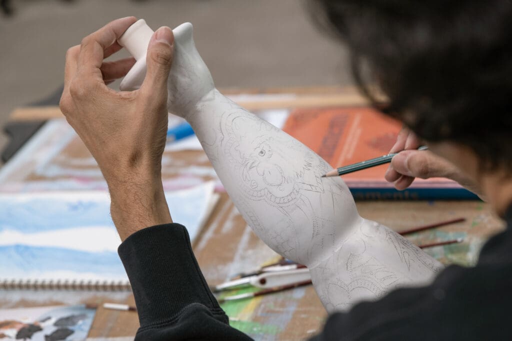 Sarabia is an artist whose work has created a personal language that explores the frontier between craftsmanship and contemporary art. 