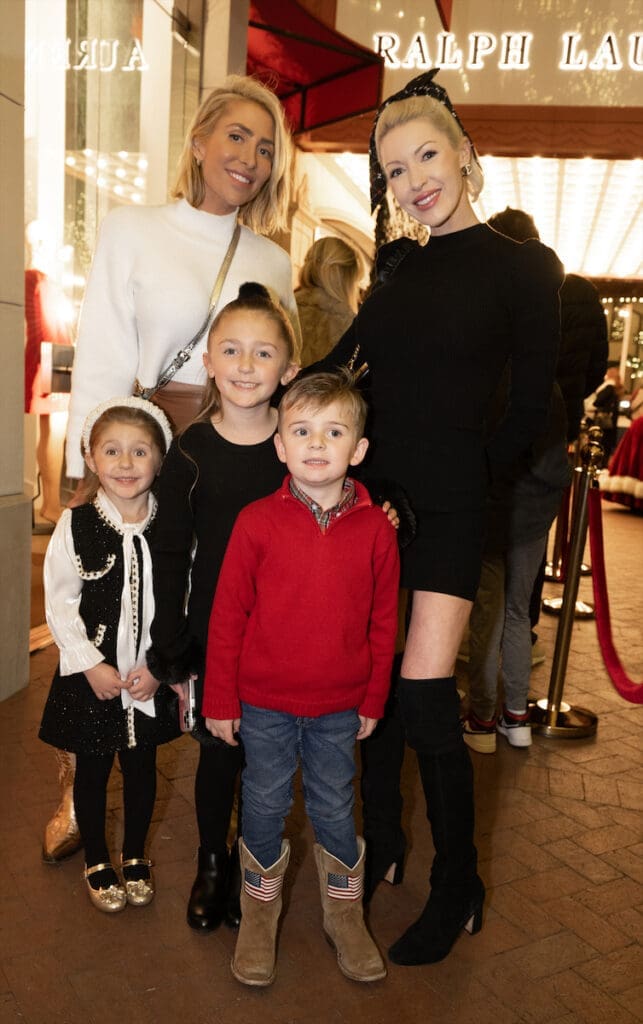 Scenes from the 2023 Highland Park Village Holiday Shopping Stroll. 