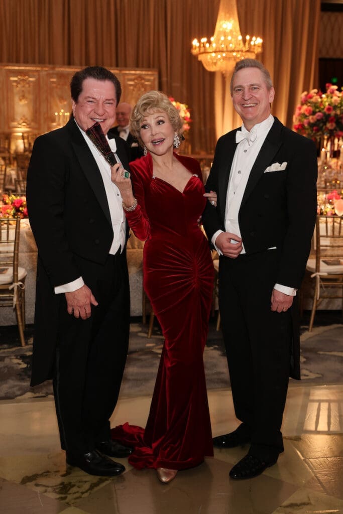 Bill Stubbs, the forever glamorous Joanne King Herring, Kurt Grether at the Houston Symphony Ball. (Photo by Priscilla Dickson)