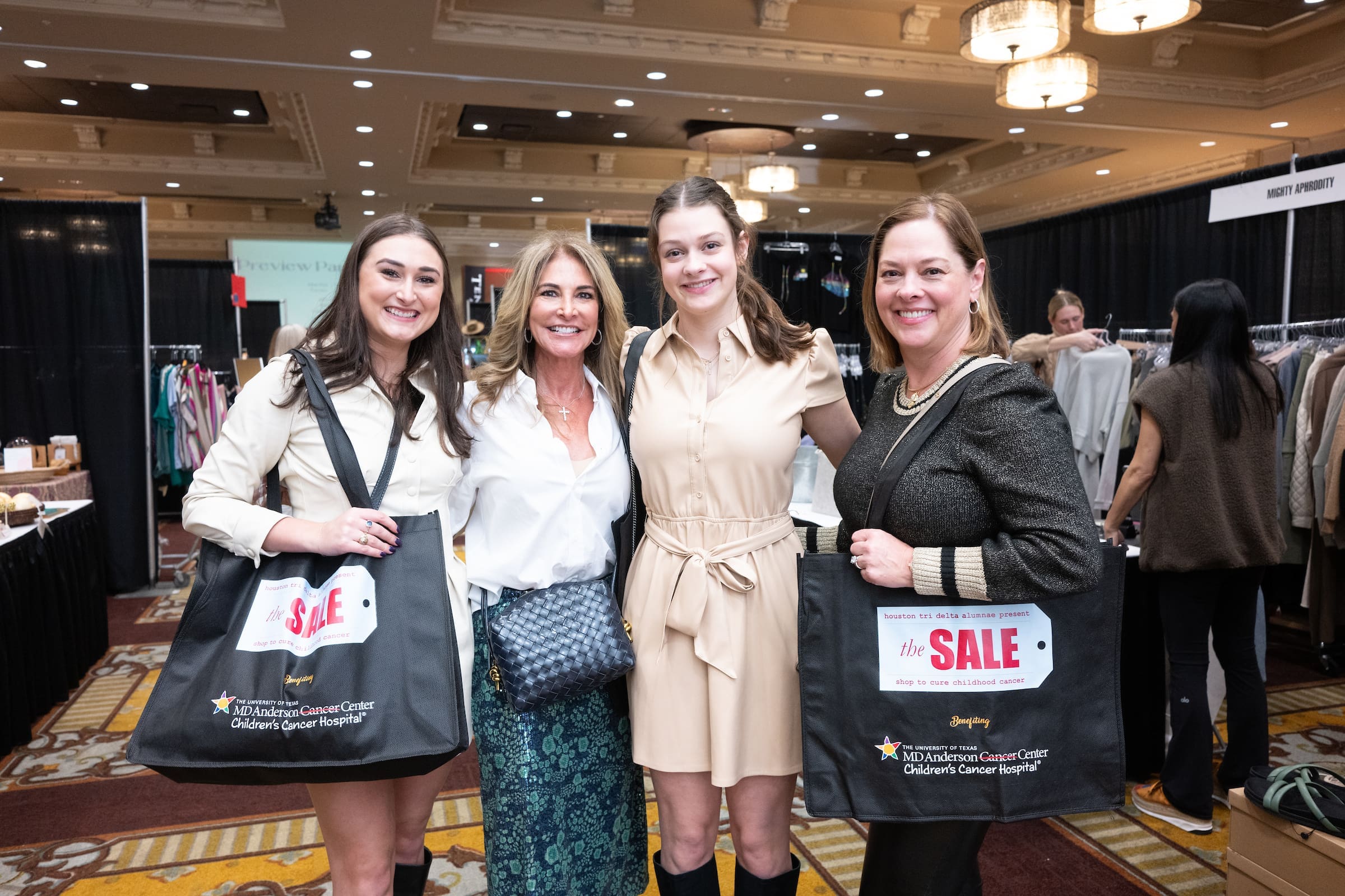 Carley Overbergen, Rhonda Overbergen, Libby Davis, Stephanie Davis (Photo by Daniel Ortiz)