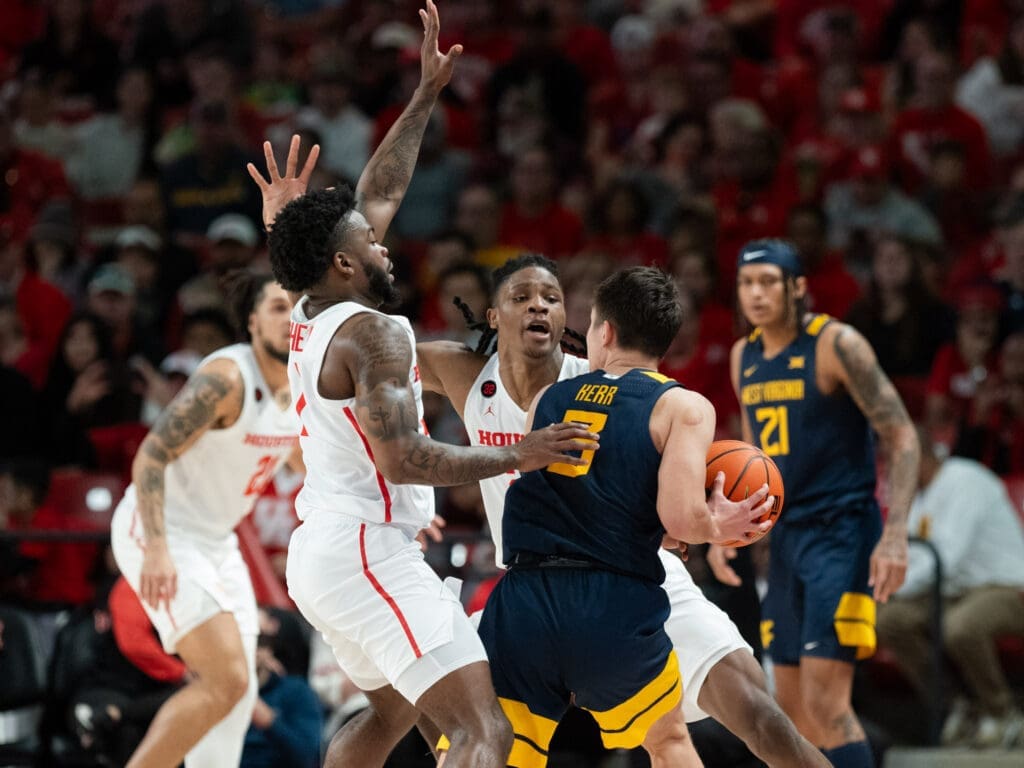 Jamal Shead and the Cougars know that defense turns into offense for this Houston team. (Photo by F. Carter Smith)