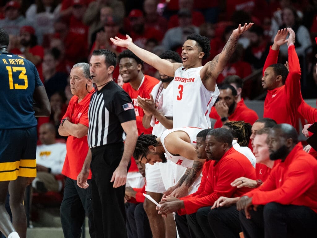 Tears of Joy Over Ramon Walker Jr.’s UH Return, Special Moments For Dad Damian Dunn — Inside No. 1 Seed Houston’s Feel-Good NCAA Tournament Opener