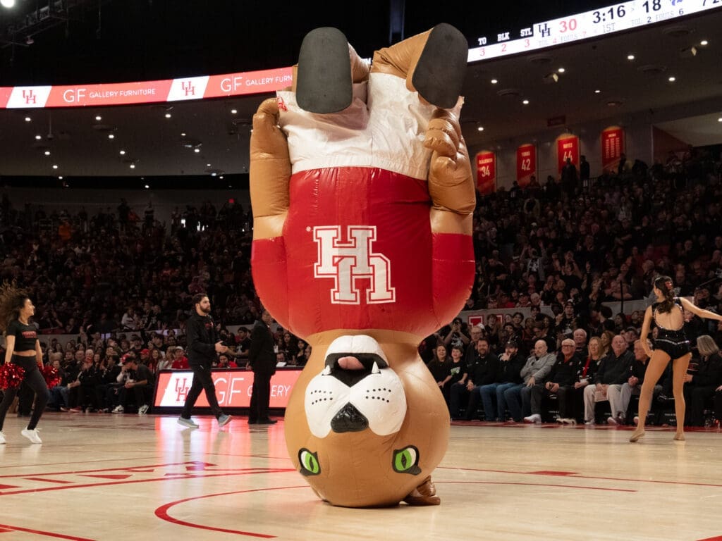 The Fertitta Center continues to be an elite college basketball atmosphere. (Photo by F. Carter Smith)