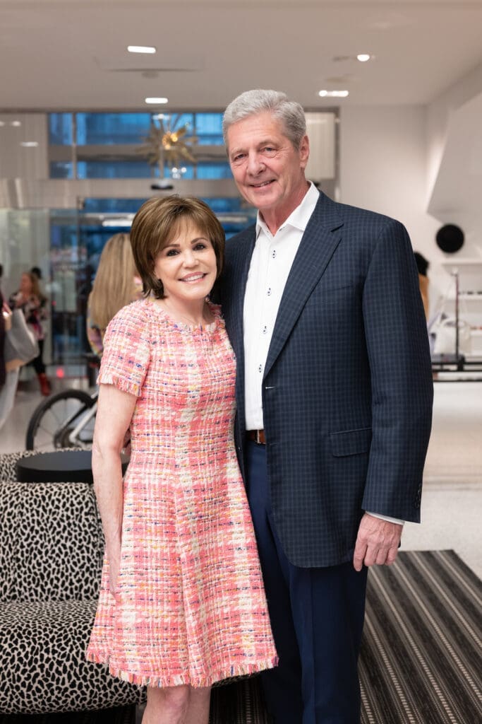 Hallie Vanderhider & Bobby Dees at Tootsies for the American Cancer Society Tickled Pink Luncheon launch. (Photo by Daniel Ortiz)