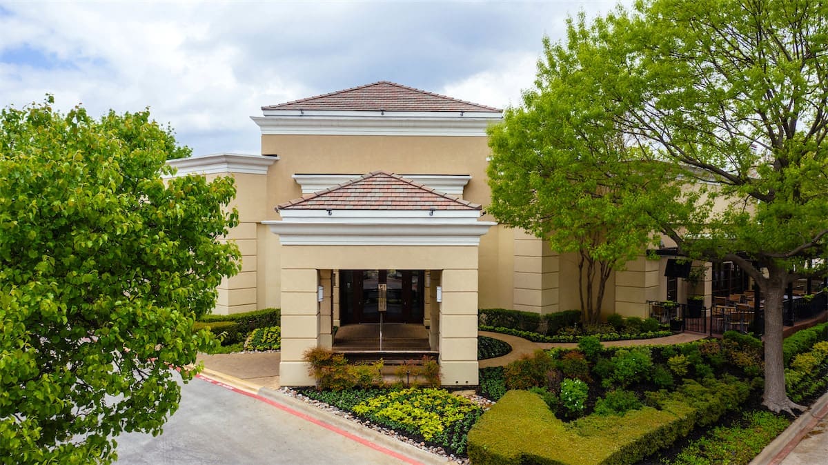 Lawry’s Dallas Exterior