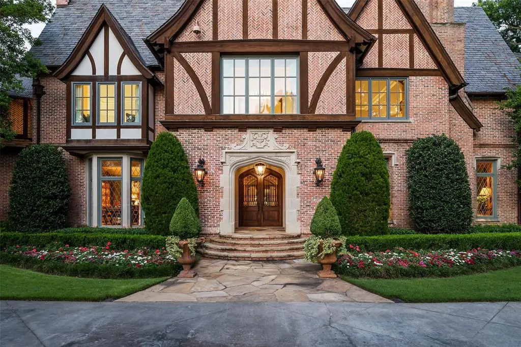 10540 Lennox Lane, 27,000,000