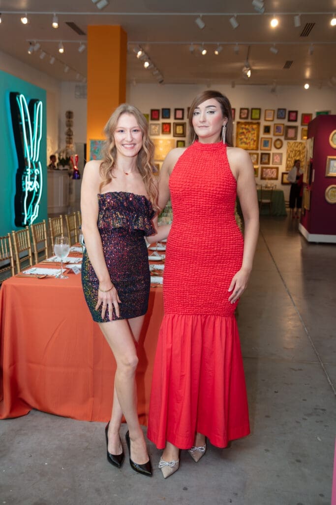 Brie Henderson, Chloe Wright at Laura Rathe Fine Art Hunt Slonem Dinner Party (Photo by Miroma Photography)