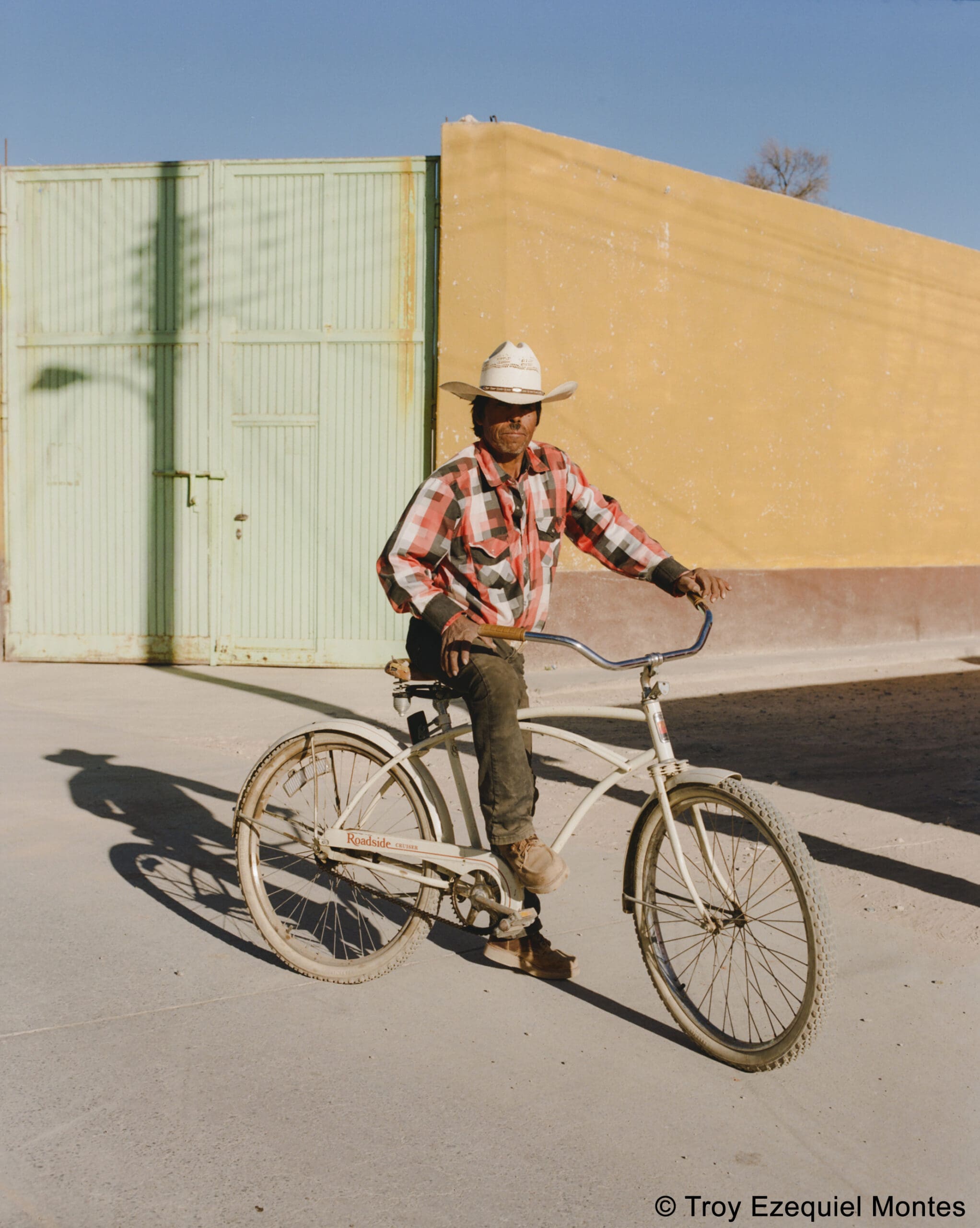 Troy Ezequiel Montes' <em>Sigo El Camino</em>, 2022 (Courtesy Houston Center for Photography)