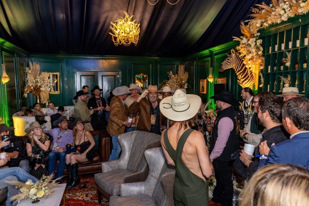The Gold Pony VIP Lounge in the Cotton 'Q Club at RodeoHouston barbecue cook-off is packed with fans. (Photo courtesy of Cotton Holdings)