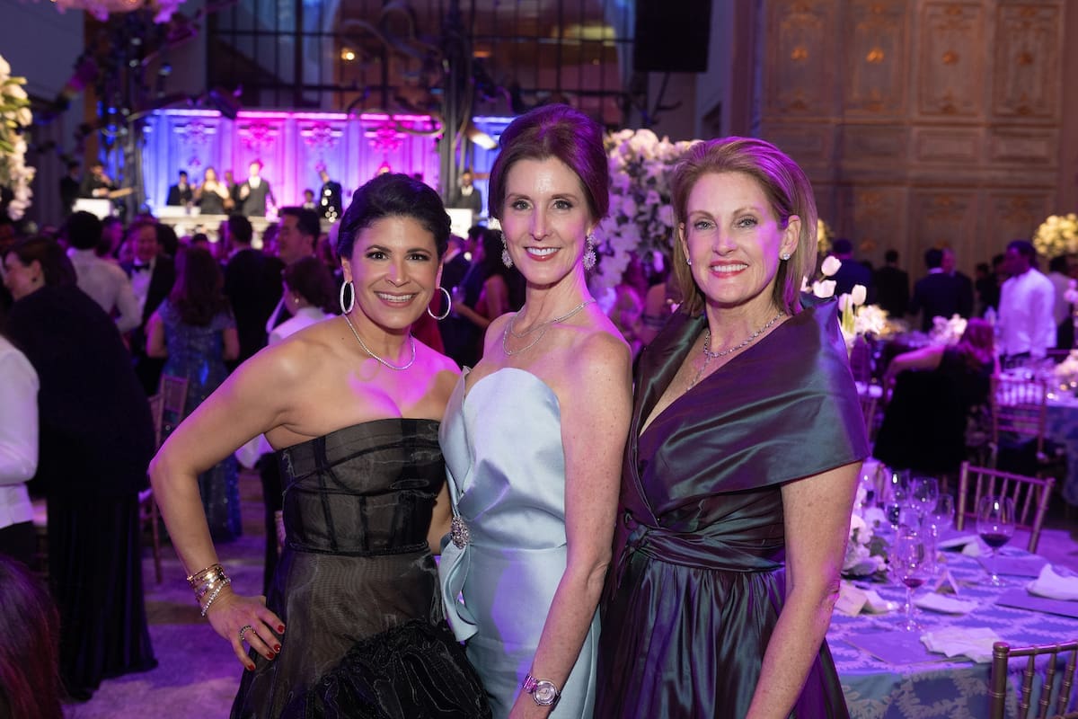 Kristy Bradshaw, Phoebe Tudor and Stephanie Tsuru; Photo by Wilson Parish