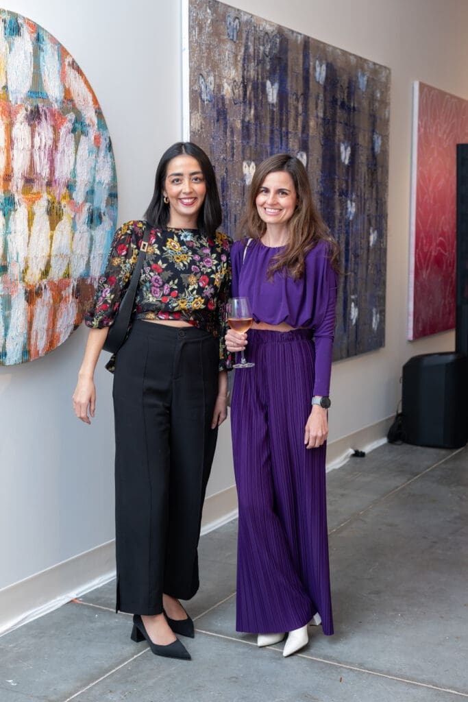 Rajani Alvarado, Paola Neri at Laura Rathe Fine Art Hunt Slonem Dinner Party (Photo by Miroma Photography)