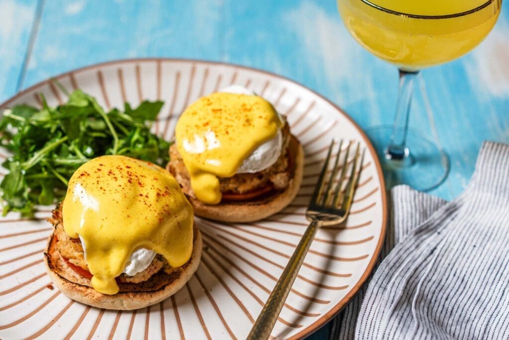04 Tommy Bahama – Crab Cake Benedict