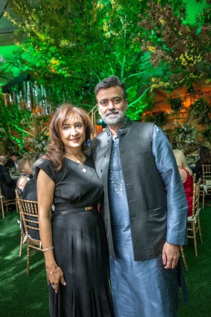 Mohin & Farhina Imtiaz at the Asia Society Texas Tiger Ball 'Celebrating Magnificent Asia' (Photo by Daniel Ortiz)