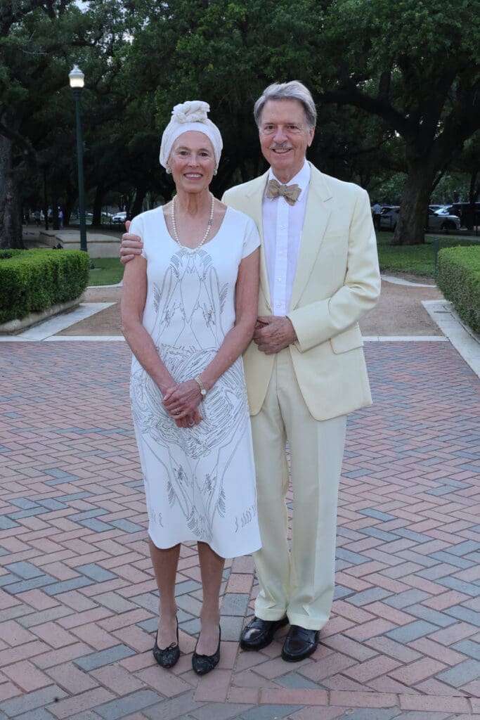 Ann Kennedy & Geoffrey Walker at the Hermann Park Conservancy 'Evening in the Park' (Photo by Priscilla Dickson)