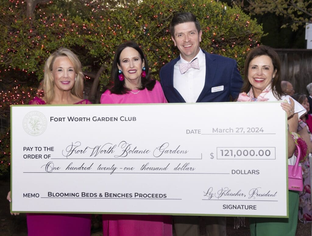 Event chairs Lauri Lawrence and Linda Springer, present proceeds to Botanic Gardens CEO Patrick Newman, along with FWGC President Liz Fleischer (Photo by Sharon Ellman)