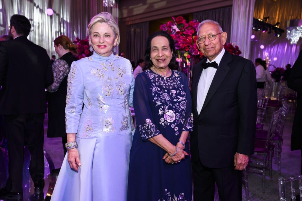 Beth Madison, Sushila & Durga Agrawal at the Houston Grand Opera 'Mirror Ball' (Photo by Michelle Watson, Catchlightgroup.com)