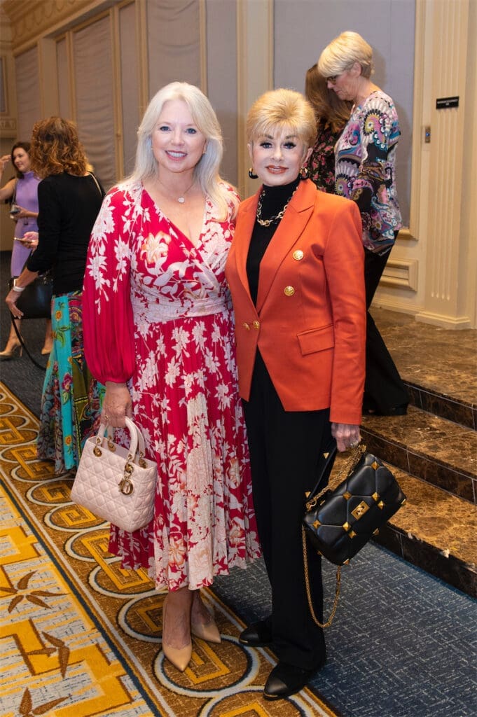 Jennifer Swift and Dee Simmons (Photo by Tamytha Cameron, Celeste Cass and Nate Rehlander)
