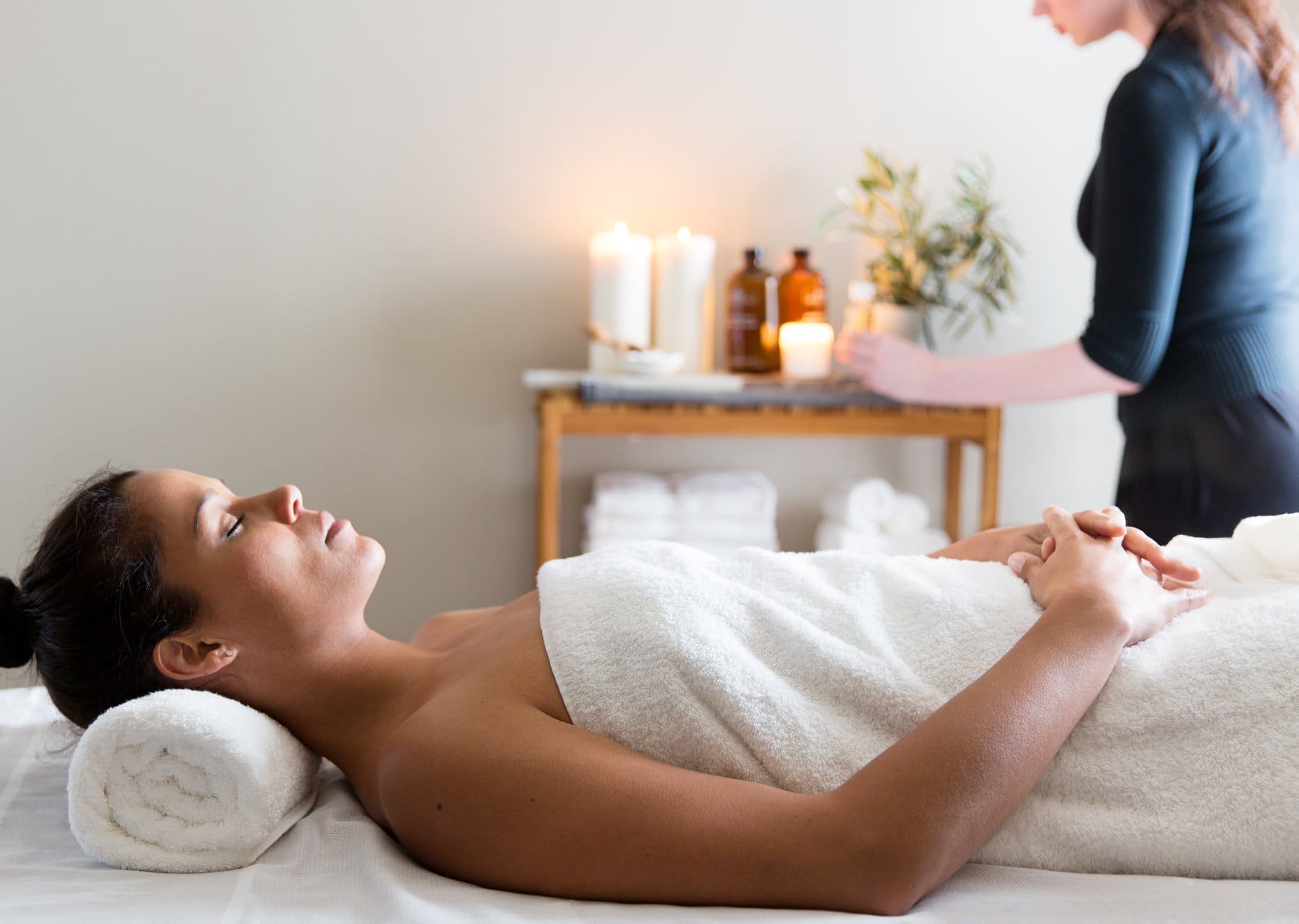 Spa – Hiatus Spa features several signature therapies include the You Dew You HydraFacial.