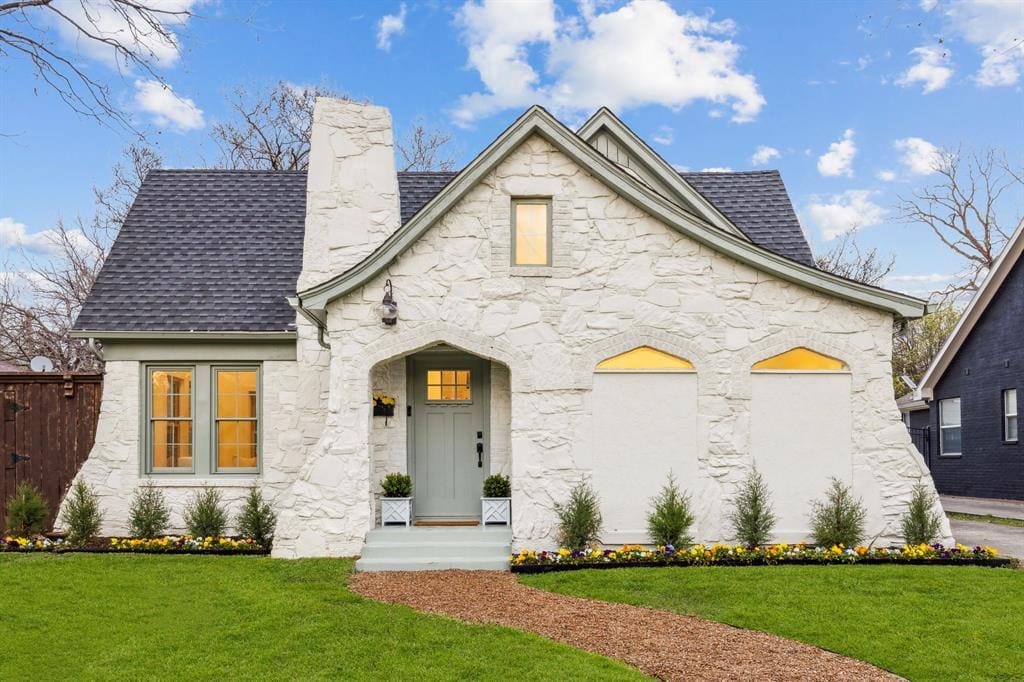 Must-See Dallas Property — A 1920s Tudor With Designer Details in Oak Lawn Heights