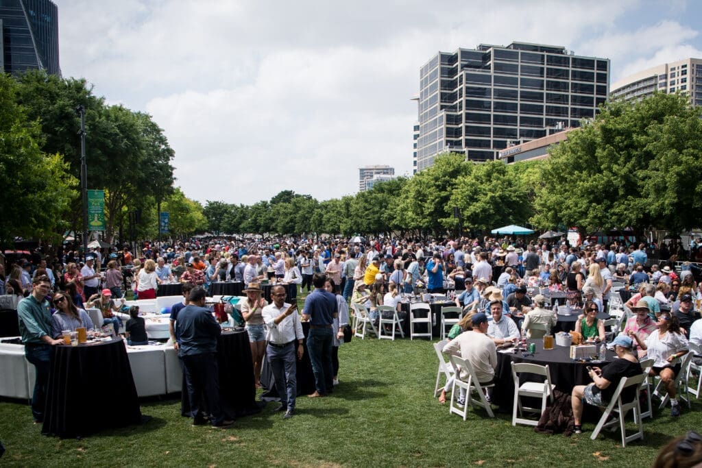 Klyde Warren Park's Eclipse Party (Photo by Don Clausen with Kelly Alexander Photography)