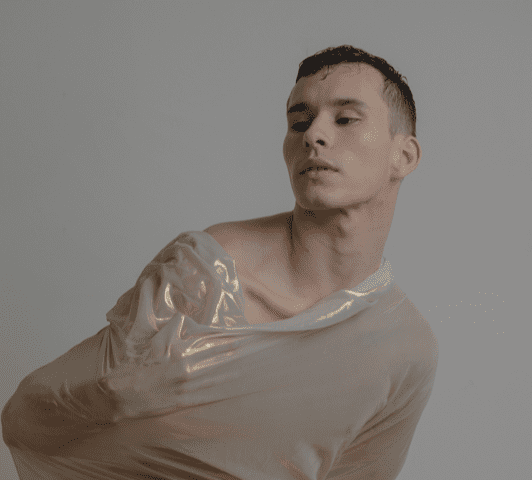 Ben Defaria will perform in Ishida's "mutability." (Courtesy Ishida Dance)
