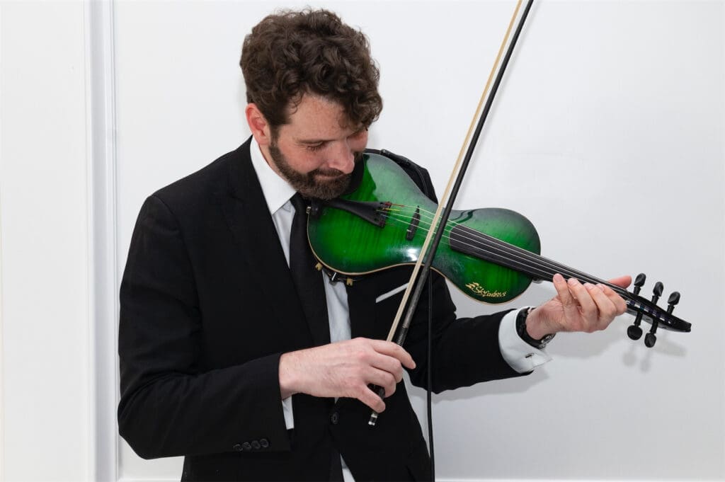 Electric violinist Zuriel Merek