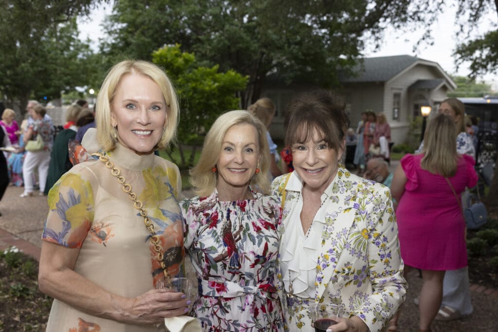 Kelley Royer, Gail Landreth, and Sue Ann Van Winkle toast to Historic Fort Worth. (Photo by Sharon Ellman)