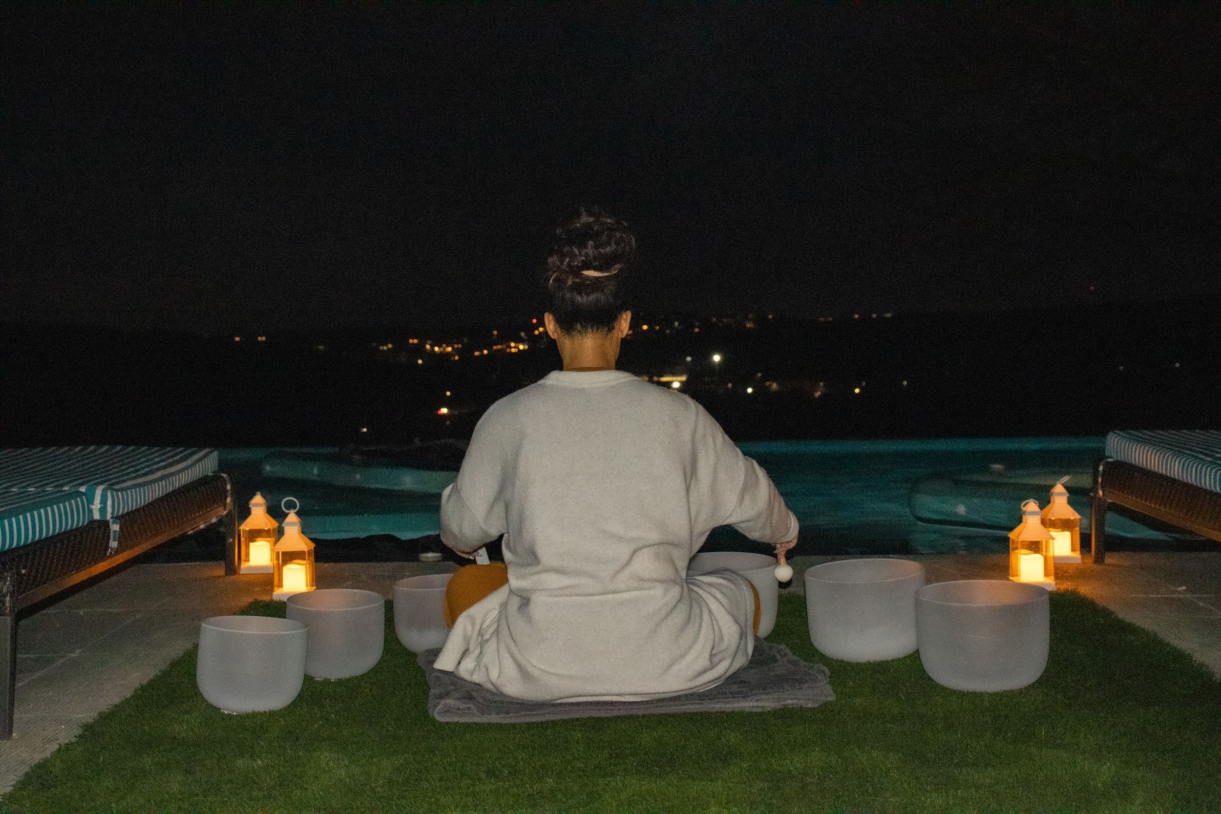 After an early dinner, but before darkness descends, head to Topaz, the heated adults-only infinity edge pool, where you’ll hop on a two-person float (don’t worry bathing suit not required) and be lulled into a meditative state with the soft hum of sound bowls off playing off in the distance.