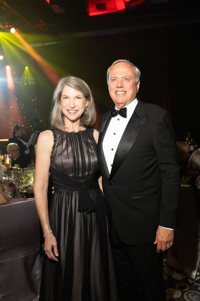 Lois & Richard Folger at the University of St. Thomas gala (Photo by Gwen Juarez)